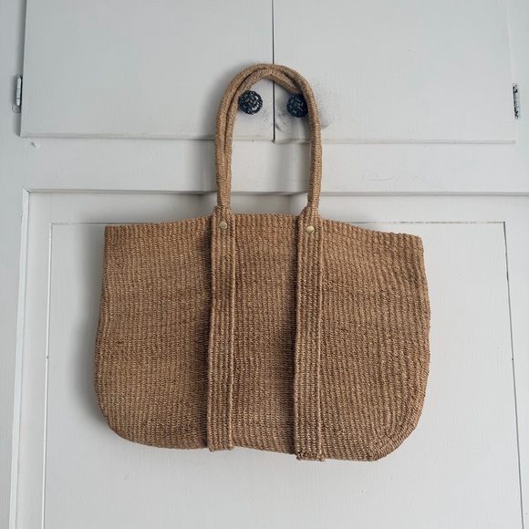 Clare V Handbags - Clare V La Tropezienne Raffia Tote